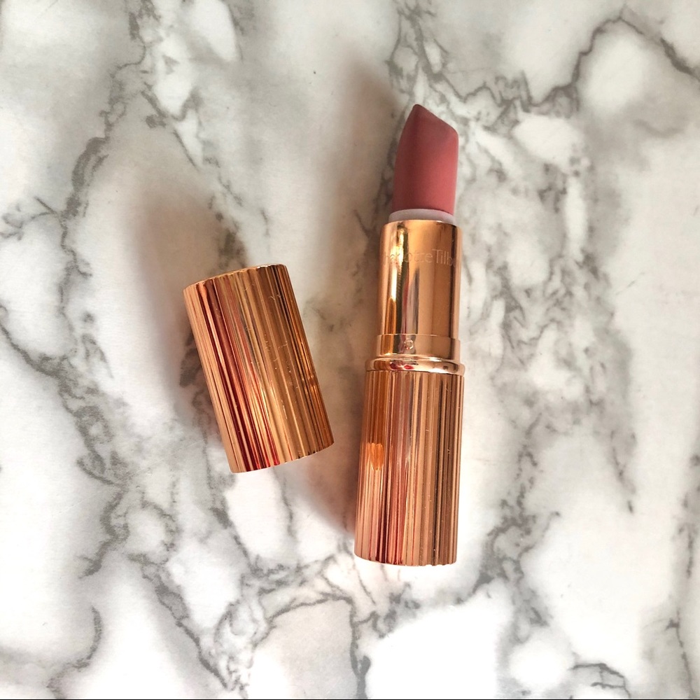 Charlotte tilbury pillow talk lipstick